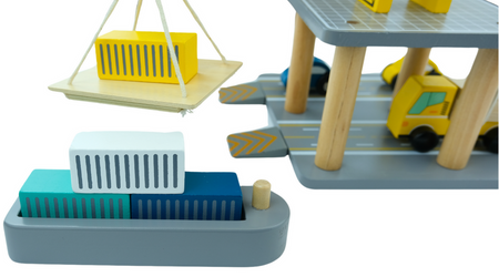 MERKAN Drewniany Plac Budowy Z Dużym Ruchomym Dźwigiem I Pojazdami Żuraw Wieżowy