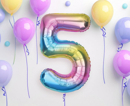 8xTalerzyki + 8x Kubeczki + 20 Serwetek Koci Domek Gabi + Balon Cyfra 5