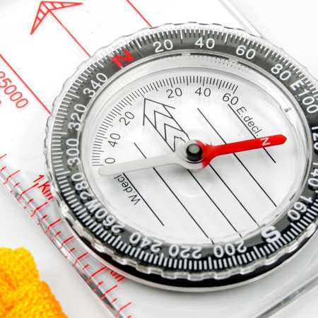 METEOR Kompas Turystyczny Magnetyczny Z Linijką 85 mm Skalą I Sznurkiem