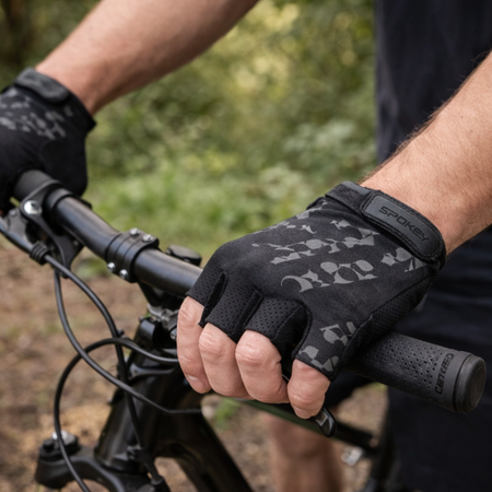 Kask Rowerowy Regulowany Szosowy Z Daszkiem METEOR Otwory Wentylacyjne
