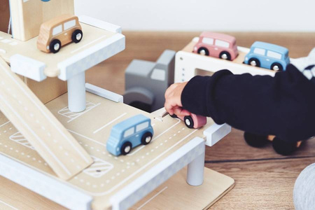 Duży Drewniany Parking Garaż + Samochodziki Zabawka Dla Dzieci MAMABRUM