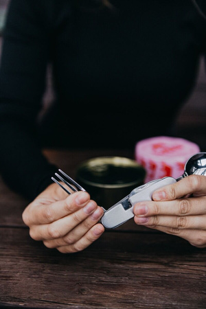 Niezbędnik Turystyczny Multitool Wojskowy 4w1 Sztućce i Otwieracz SPOKEY